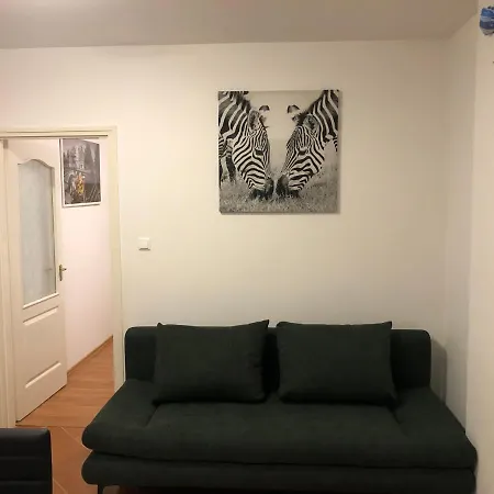 Tiszabike Vendeghaz Holiday home *